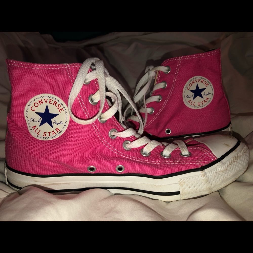 Pink Converse/Chuck Taylors